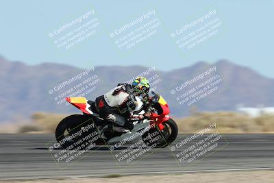 media/May-10-2025-Race Pace (Sat) [[db32fef2da]]/Vested/3-Bowl Set 1 (9am)/